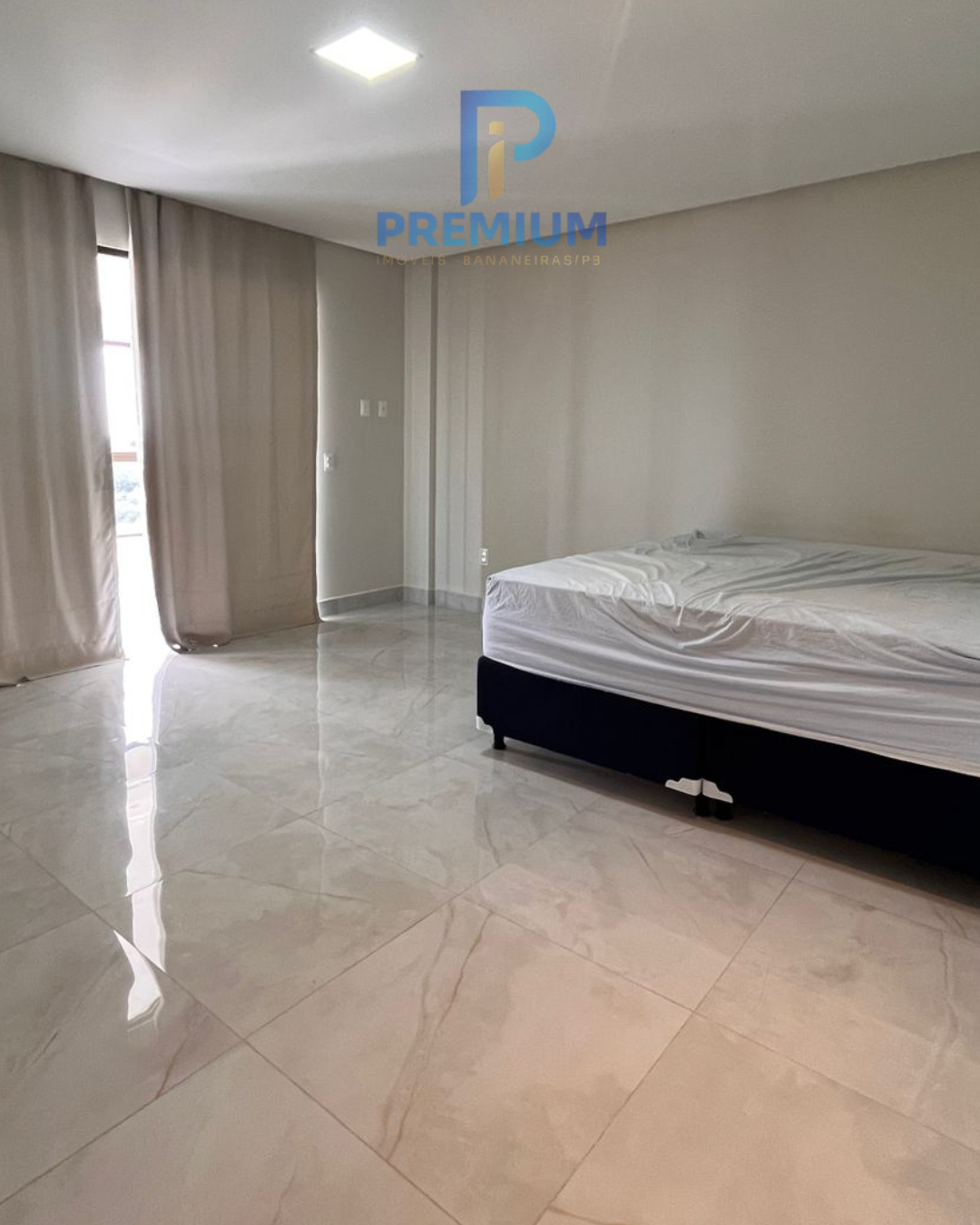 CASA - CONDOMÍNIO MONTELIER