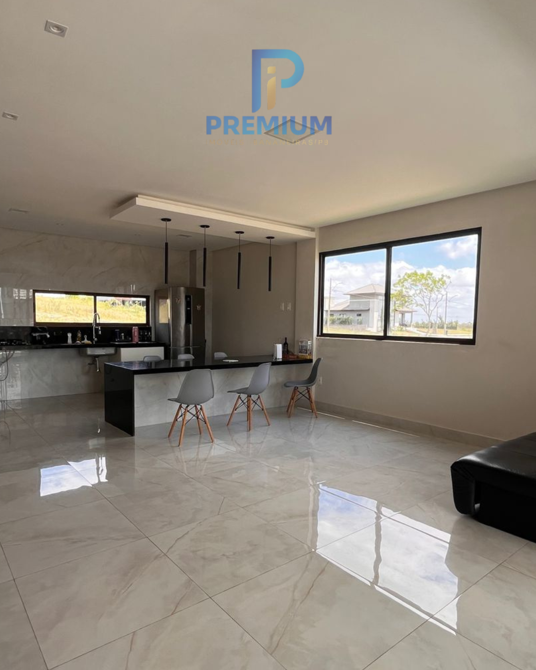 CASA - CONDOMÍNIO MONTELIER