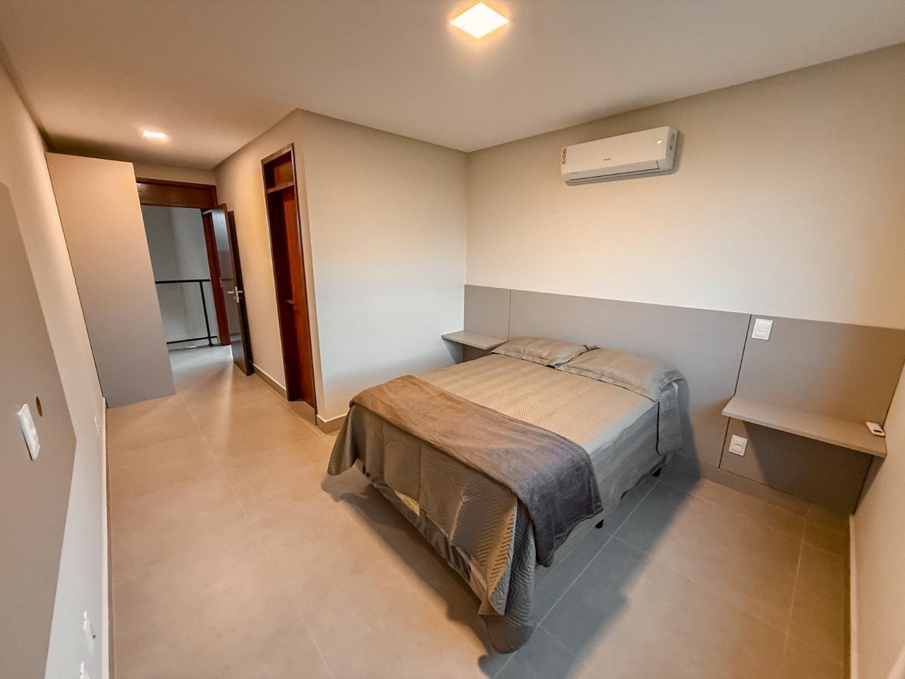 CASA - CONDOMÍNIO ÁGUAS DA SERRA/BANANEIRAS